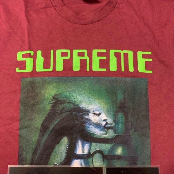 2014 Alien Tee H.R. Giger Burgundy