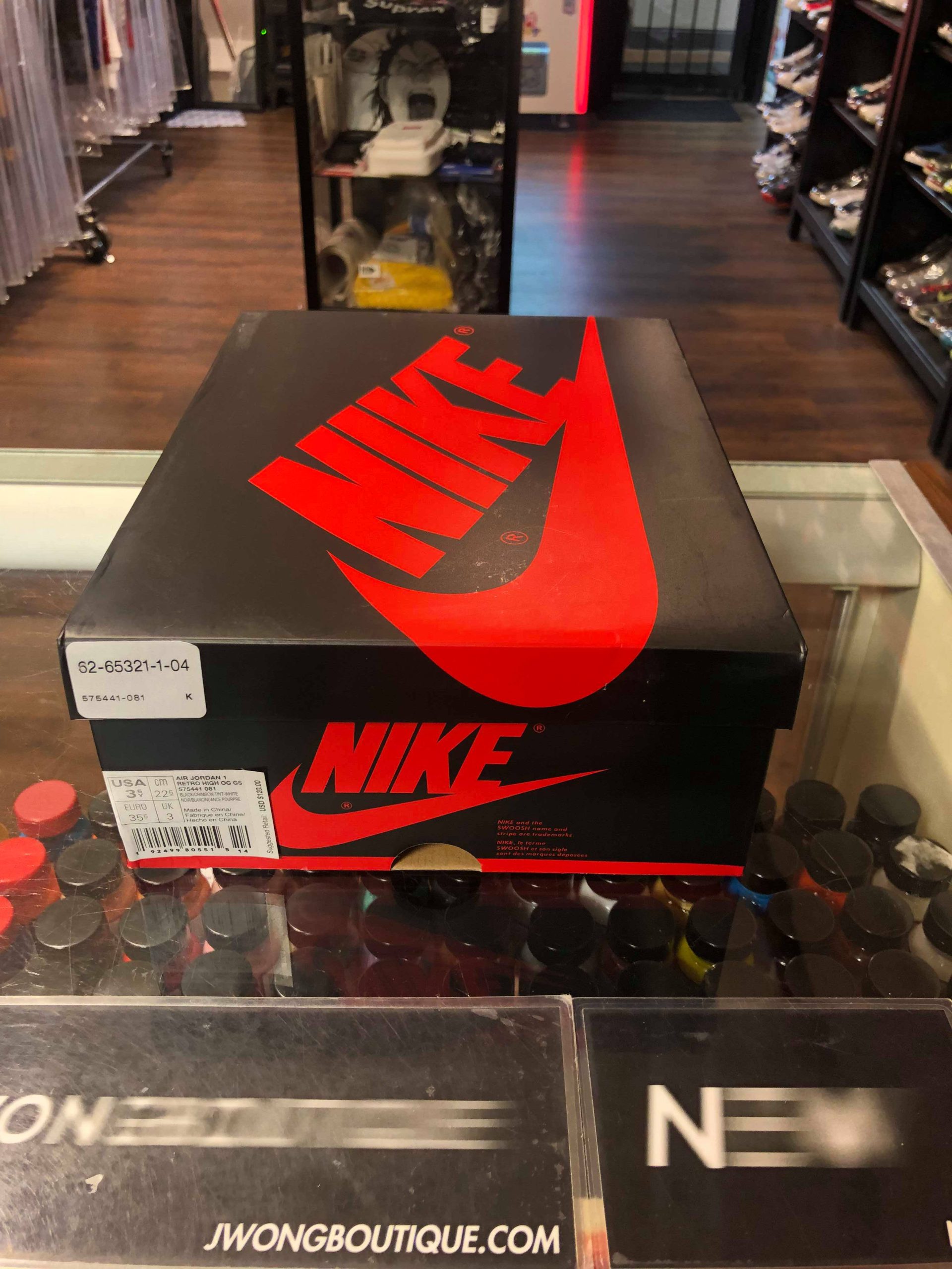 2019 Nike Air Jordan I Black Crimson Tint Youth - Image 4