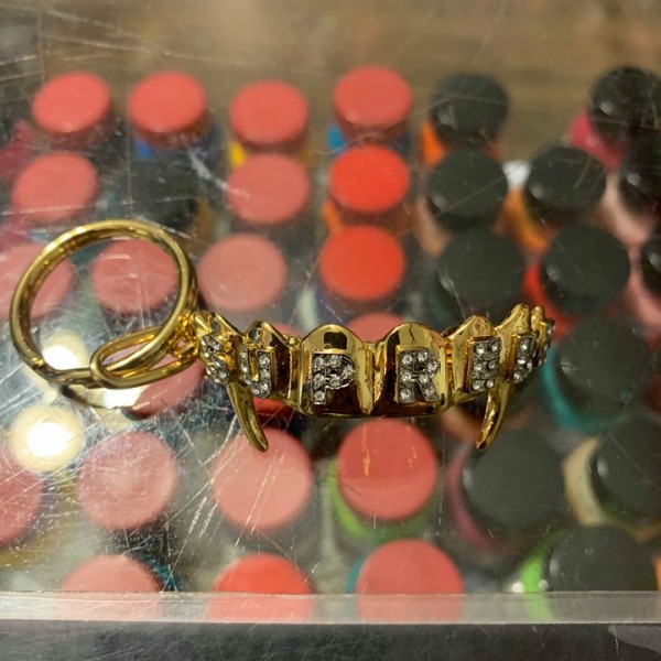 2019 Sup Fronts Keychain Gold