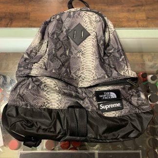 2018 Sup The North Face Snakeskin Lightweight Day Pack Backpack Grey Open Package