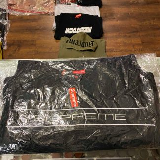 2019 Sup Polartec Crewneck Black Packaged