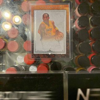 2007 NBA Los Angeles Lakers Kobe Bryant Artifacts Card