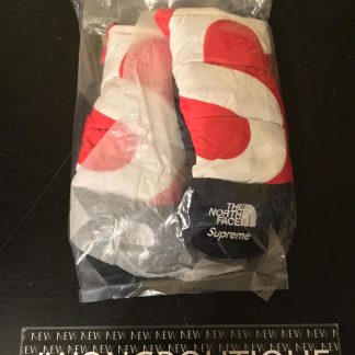 2020 The North Face S Logo Nuptse Mitts Red Gloves