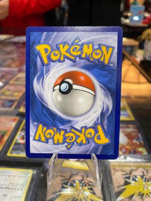2019 Pokemon Eevee Hidden Fates 48 of 68 Holo Near Mint - Image 2