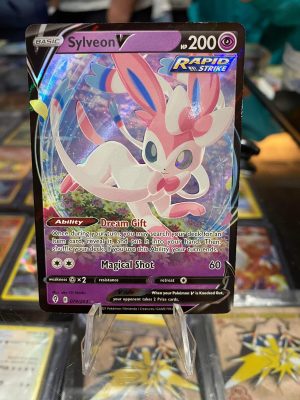 2021 Pokemon Sylveon V Evolving Skies Full Art 074 of 203 Holo Mint