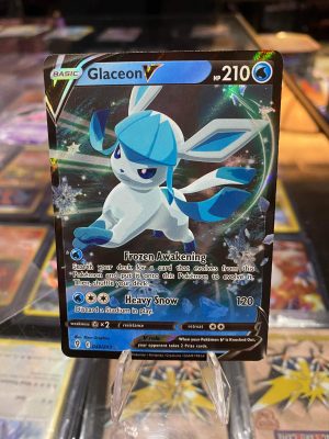 2021 Pokemon Glaceon V Evolving Skies Full Art 040 of 203 Holo Mint