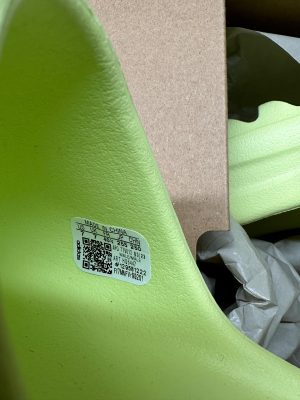2020 Adidas Yeezy Slide Green Glow Youth - Image 17