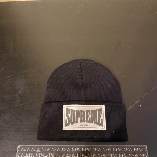 2020 Sup Woven Label Beanie Black
